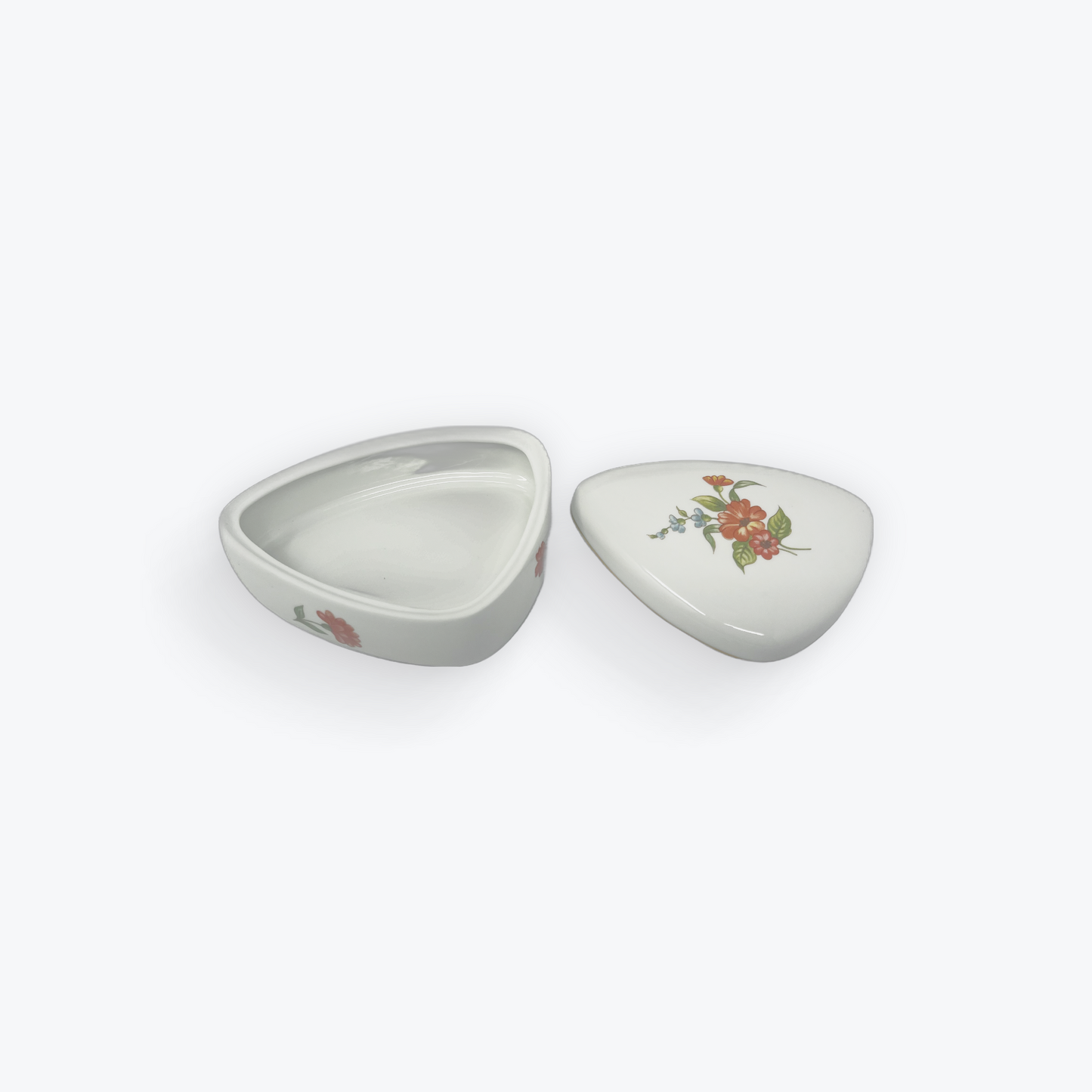 Fine Porcelain Candy Dish – 9.5 x 13.5 cm Charming. Delicate. Made in Hungary.