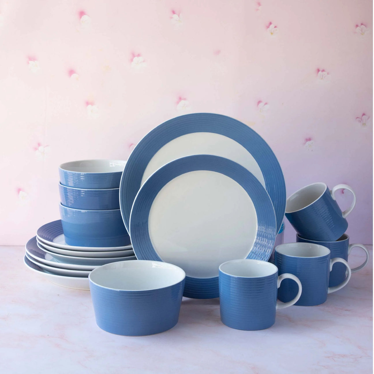 Ripple Blue 16-Piece Fine Porcelain Dinnerware Set – Service for 4