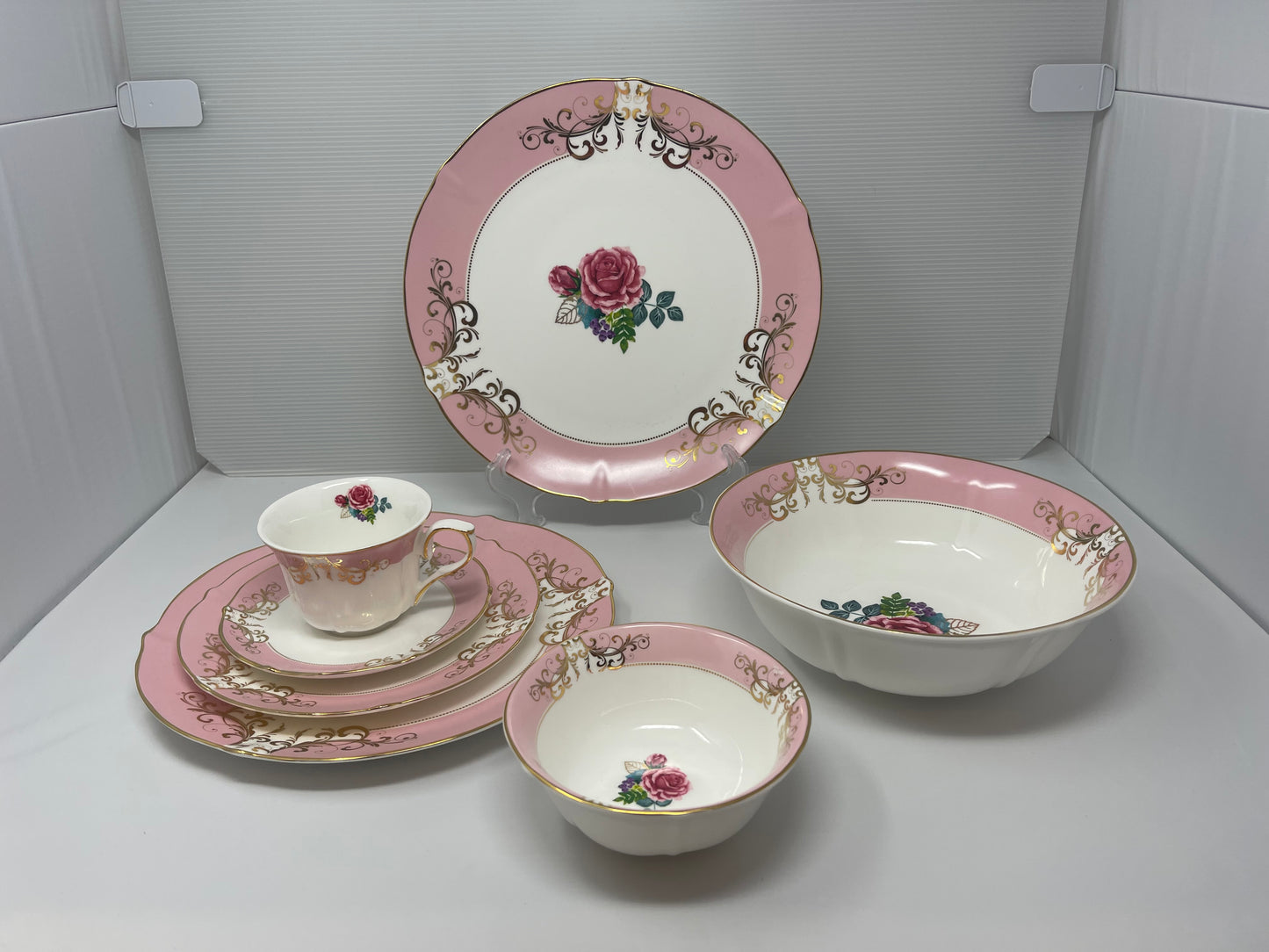 Queen Mary 32 Pcs Fine Bone China Dinner Set – Service for 6 | Elegant Tableware Made in Bangladesh