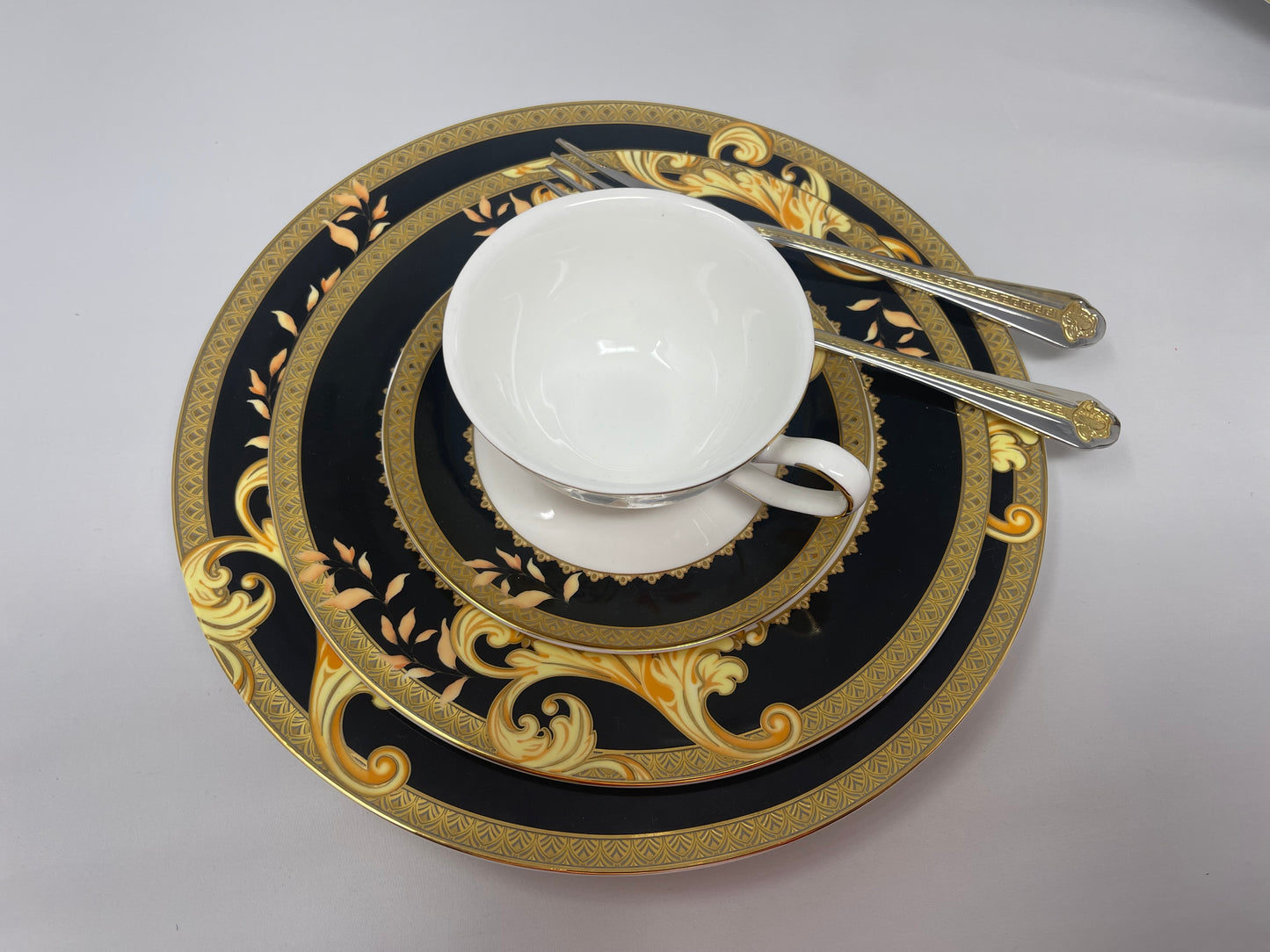 Black Beauty32 Pcs Fine Bone China Dinner Set – Service for 6 | Elegant Tableware Made in Bangladesh